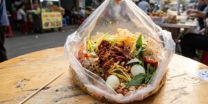 1 bịch bánh tráng trộn bao nhiêu calo