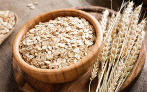 Yến mạch nguyên chất giàu beta-glucan, hỗ trợ tiêu hóa và kiểm soát cân nặng hiệu quả.